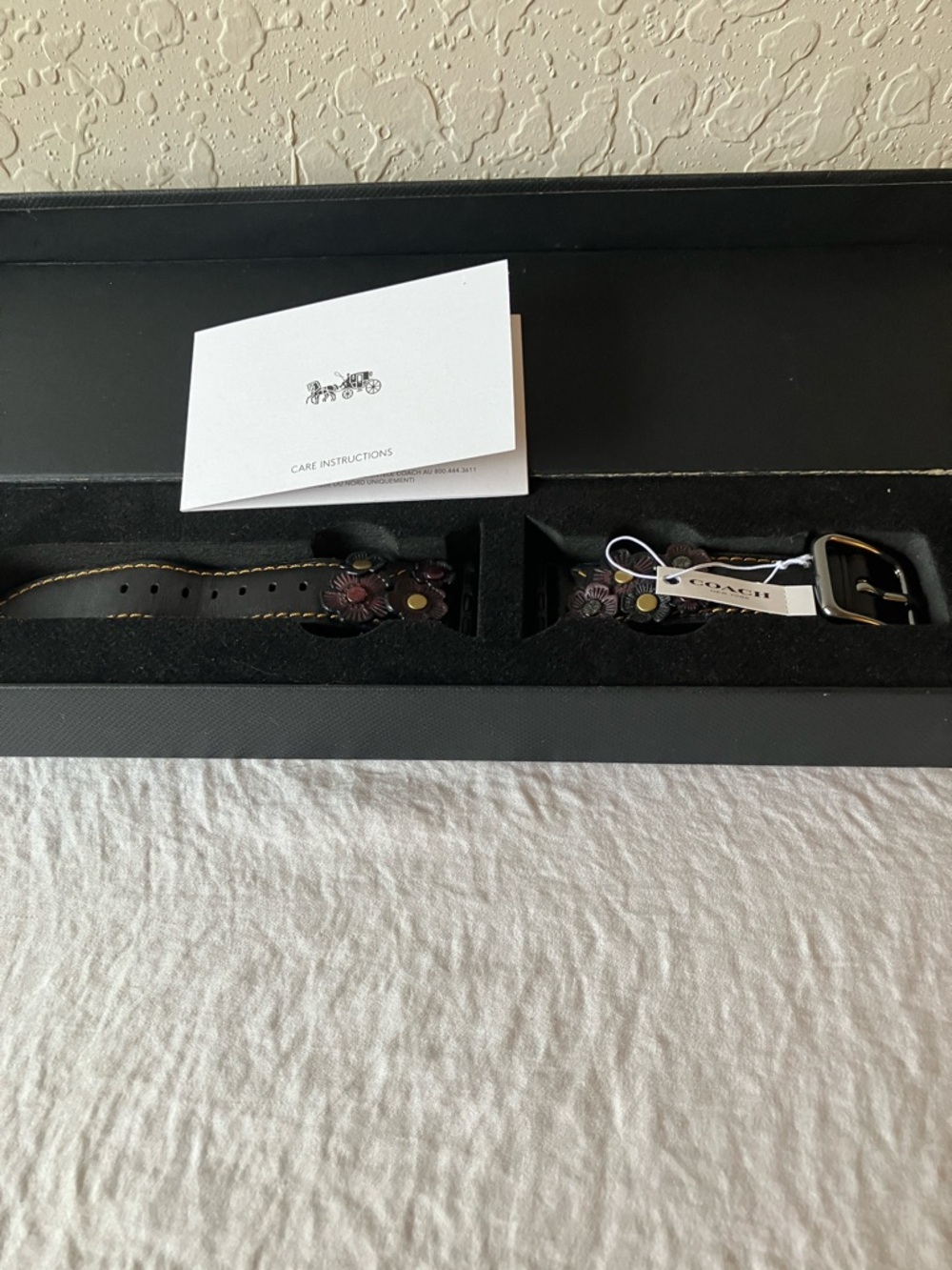 Coach: 2016 Black Leather Tea Rose Appliqué Apple Watch Band- 38mm-40mm- IOB - Picture 8 of 12